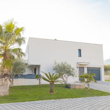 Villa Castelli, Apartment With Pool, Kastela Exterior photo